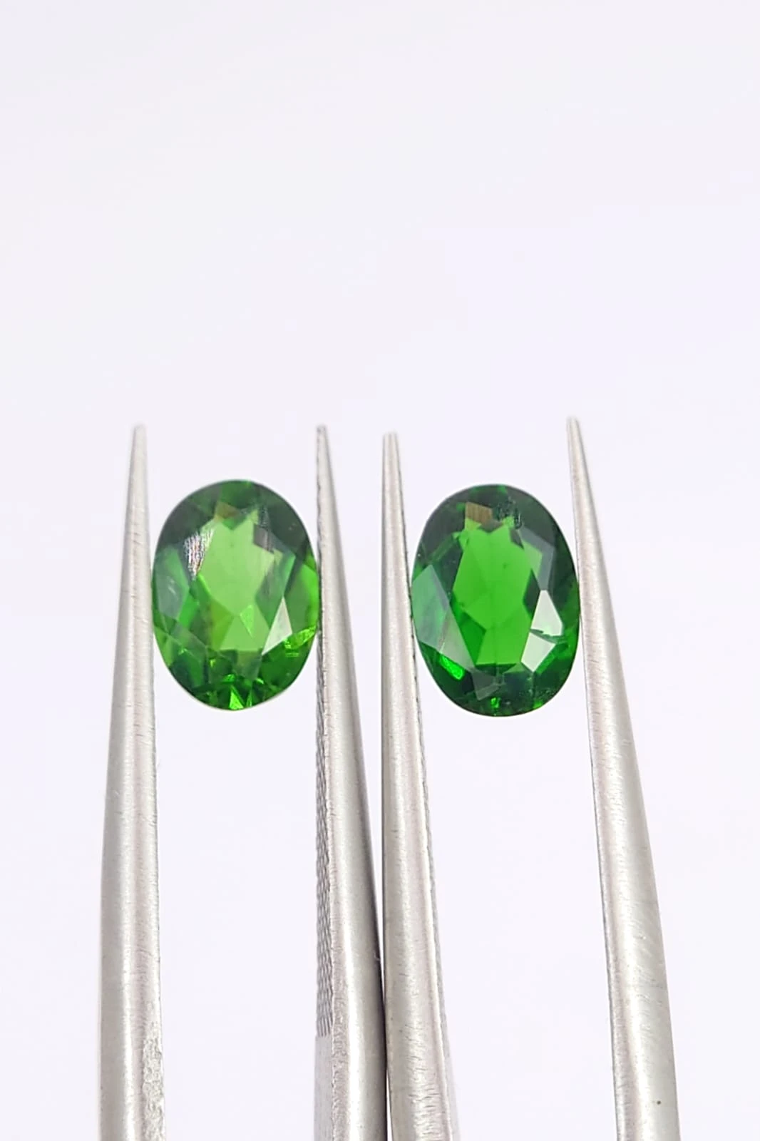 1.71ct Natural Chrome Diopside Pair Oval Cut Loose Gemstone from Pakistan — view 4